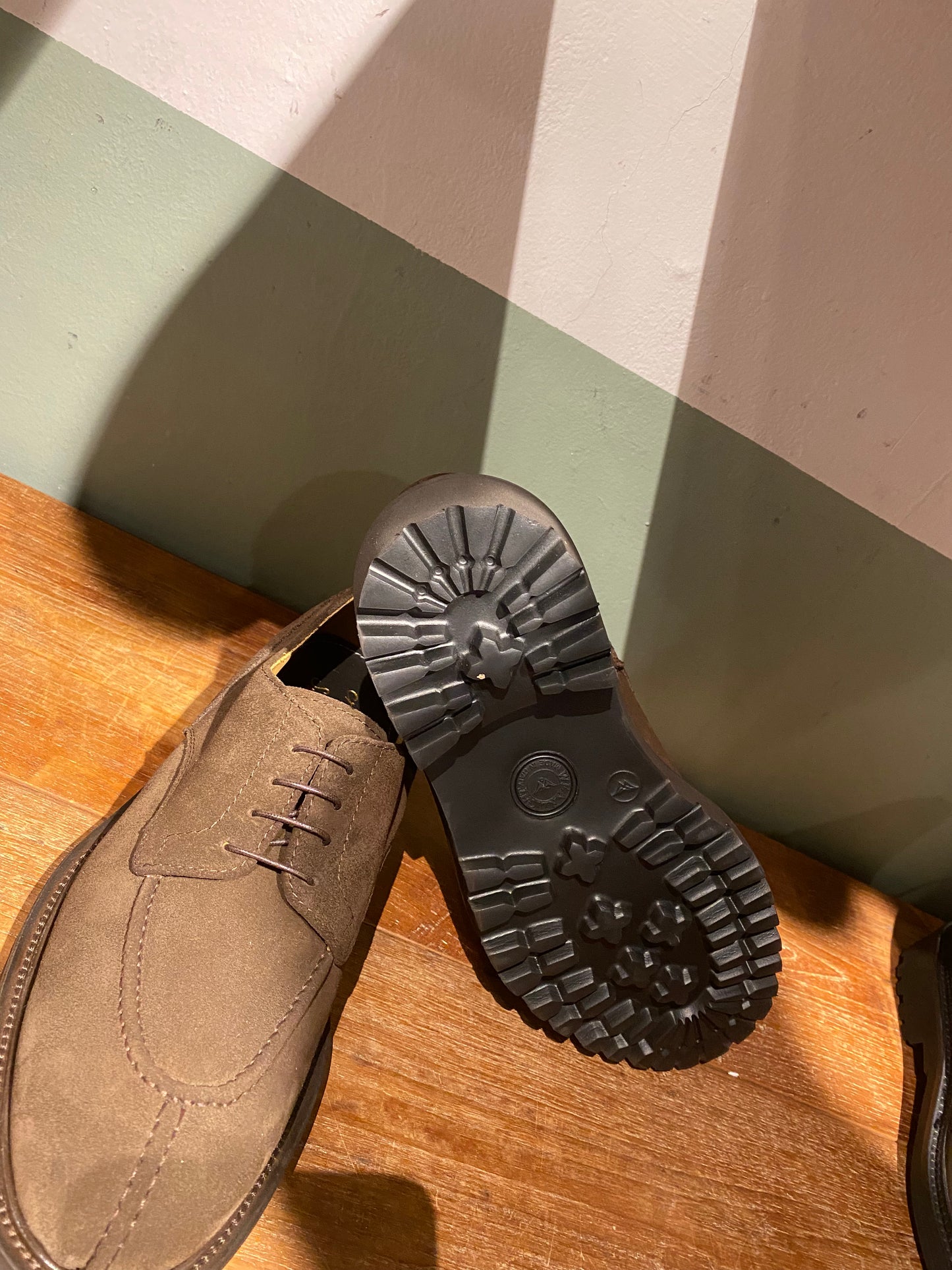 Derby Crisci per snobs in camoscio