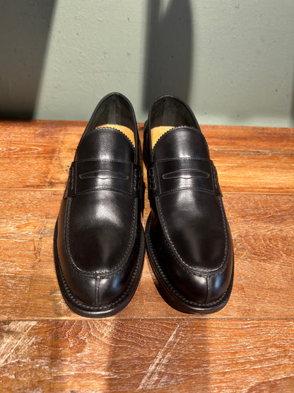 Mocassino tipo collegge in vitello colore nero