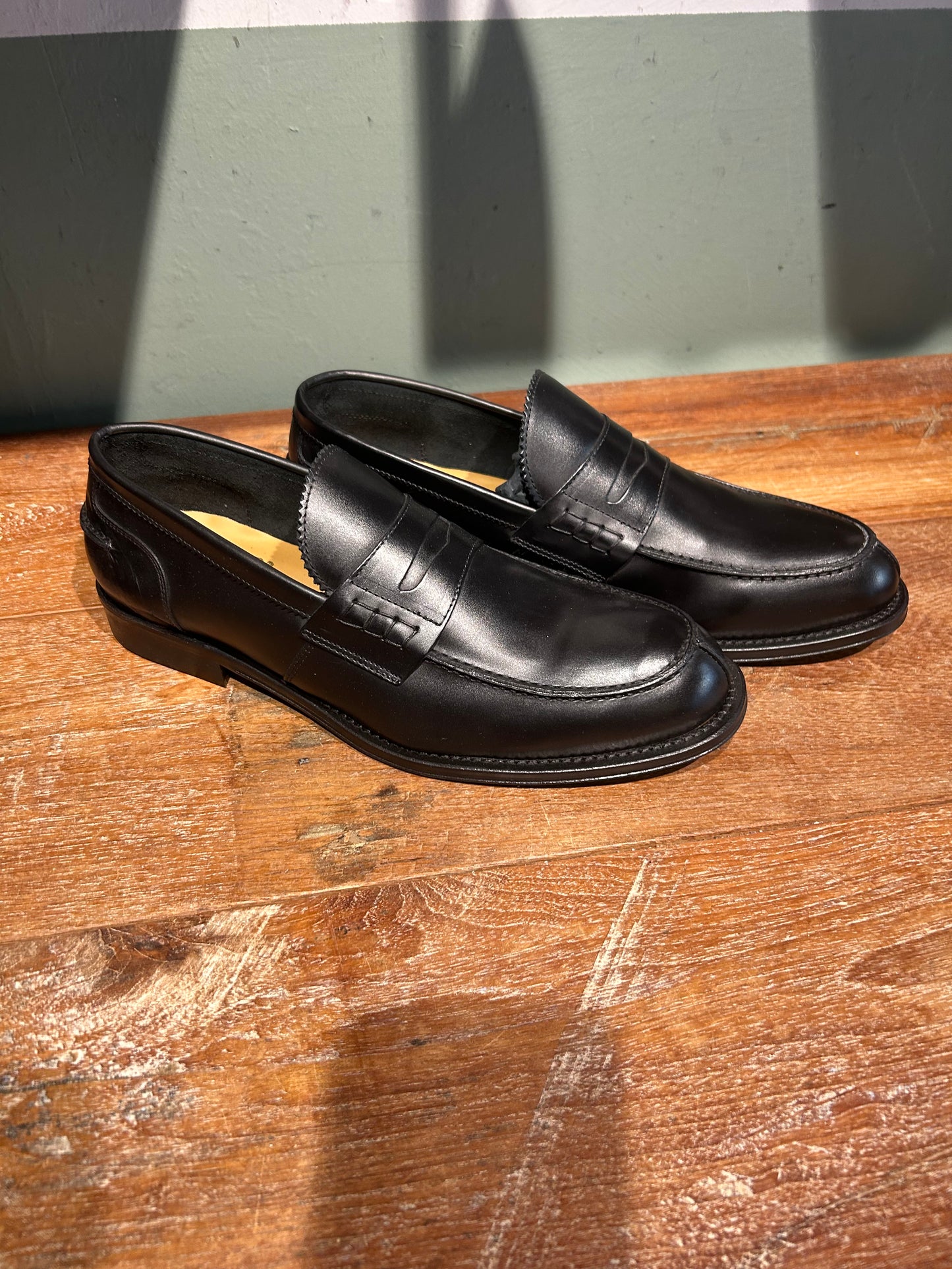 Mocassino tipo collegge in vitello colore nero